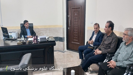 دیدار-کارکنان-شبکه-بهداشت-و-درمان-لنده-با-فرماندار-به-مناسبت-هفته-دولت