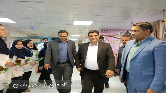 مدیرعامل-بانک-صادرات-استان-کهگیلویه-و-بویراحمد-به-مناسبت-روز-پرستار-با-حضور-در-بیمارستان-امام-سجاد(ع)-یاسوج-ضمن-تبریک-روز-پرستار-از-زحمات-و-خدمات-پرستاران-این-بیمارستان-تجلیل-نمود