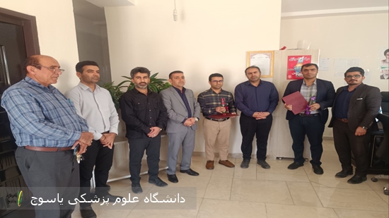 تقدیر-مدیریت-و-تیم-سلامت-شبکه-بهداشت-و-درمان-بهمئی-از-رئیس-و-کارشناس-اداره-بیمه-سلامت-
