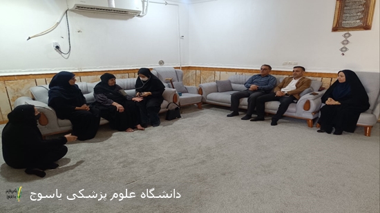 تجلیل-از-مسن‌ترین-بانوی-شهرستان-بهمئی-و-تکریم-سالمندان-تحت-پوشش-پایگاه-بهداشتی-شهید-چیره-نژاد